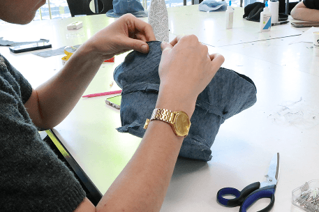 Retouche d'une pièce en denim